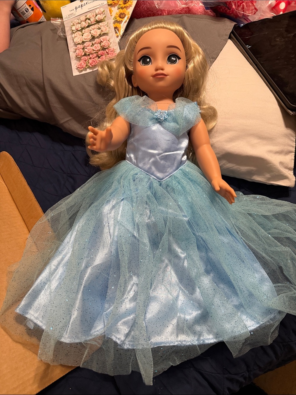 Two Disney 4 ever Illy Dolls with lots of clothes and accessories